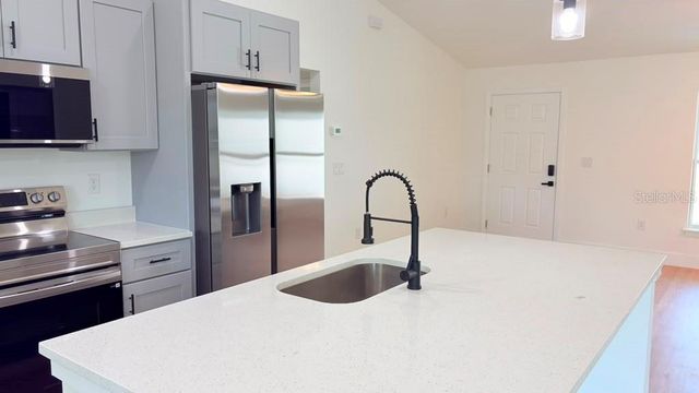 17 MALAUKA RUN DRIVE, Ocklawaha, FL 32179