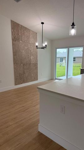 17 MALAUKA RUN DRIVE, Ocklawaha, FL 32179