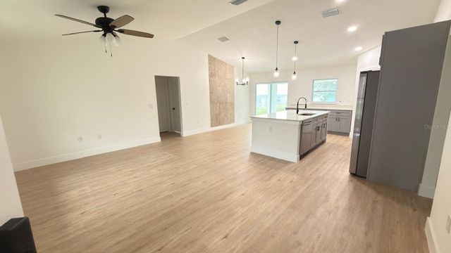 17 MALAUKA RUN DRIVE, Ocklawaha, FL 32179