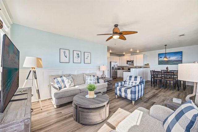 4221 Grassy Pointe Drive 203, Galveston, TX 77554