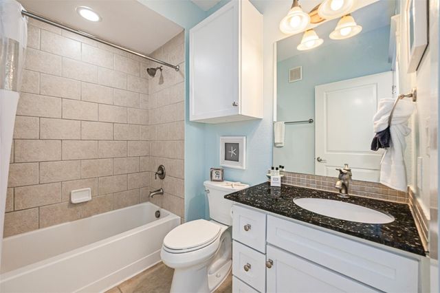 4221 Grassy Pointe Drive 203, Galveston, TX 77554