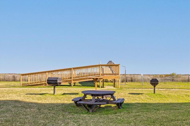 4221 Grassy Pointe Drive 203, Galveston, TX 77554