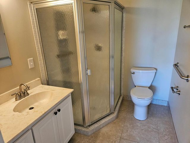 2886 E Fernley Dr Drive E 1, West Palm Beach, FL 33415