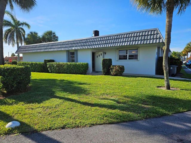 2886 E Fernley Dr Drive E 1, West Palm Beach, FL 33415