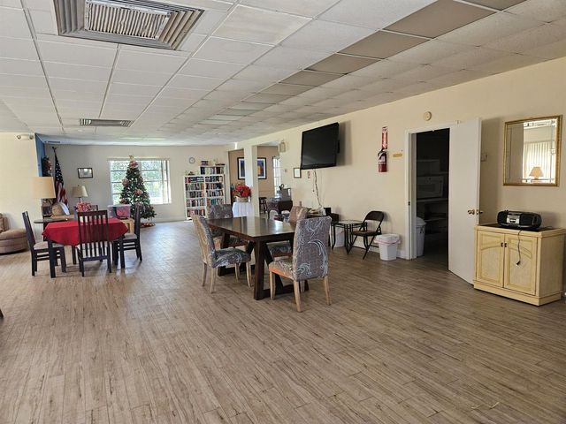 2886 E Fernley Dr Drive E 1, West Palm Beach, FL 33415