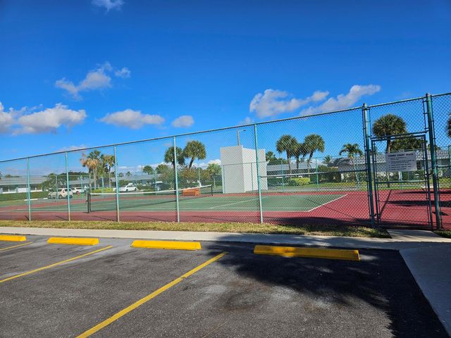 2886 E Fernley Dr Drive E 1, West Palm Beach, FL 33415