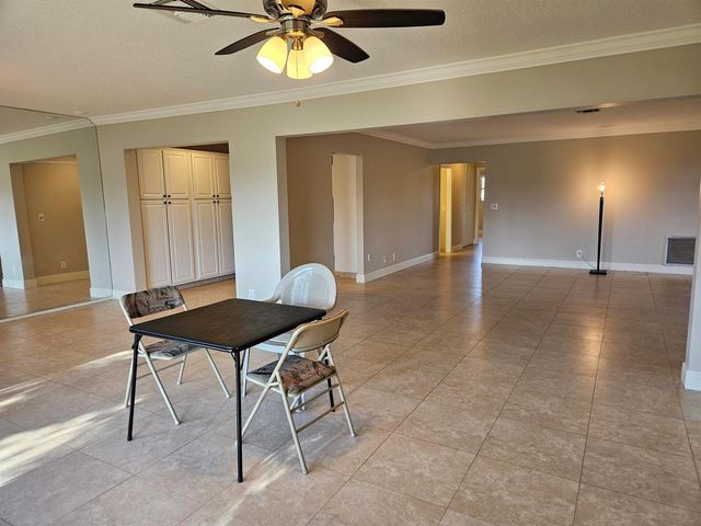 2886 E Fernley Dr Drive E 1, West Palm Beach, FL 33415