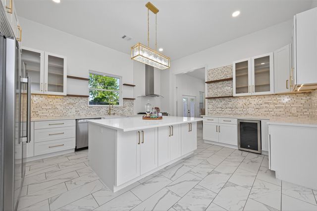 8006 Longridge Drive, Houston, TX 77055