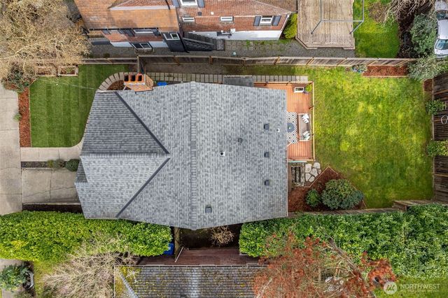 8254 Interlake Avenue N, Seattle, WA 98103