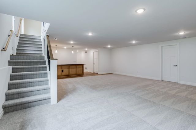 9010 E 33rd Cir S, Wichita, KS 67210