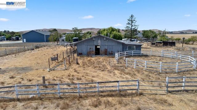 4767 Bel Roma Rd, Livermore, CA 94551