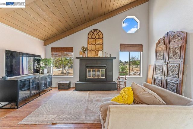 4767 Bel Roma Rd, Livermore, CA 94551