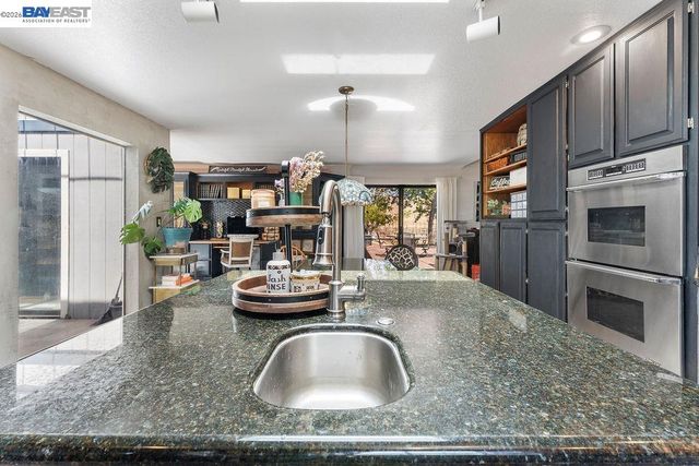 4767 Bel Roma Rd, Livermore, CA 94551