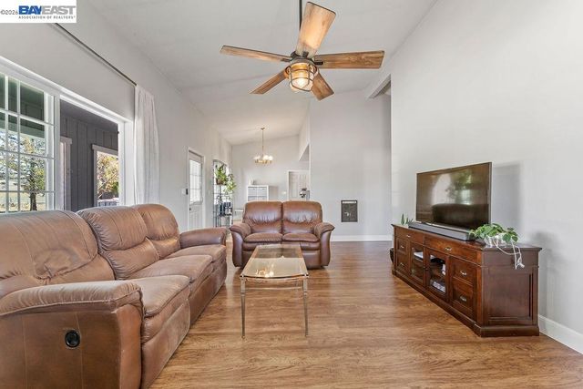 4767 Bel Roma Rd, Livermore, CA 94551
