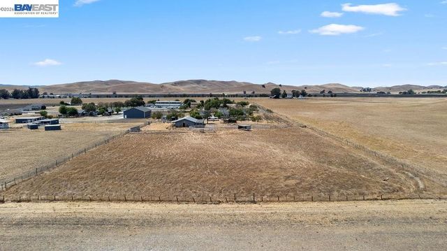 4767 Bel Roma Rd, Livermore, CA 94551