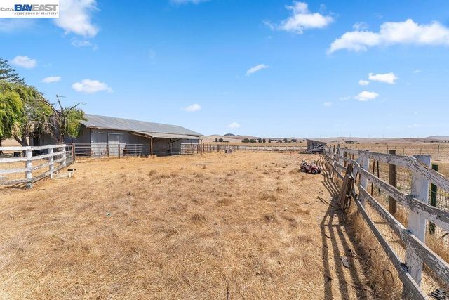 4767 Bel Roma Rd, Livermore, CA 94551