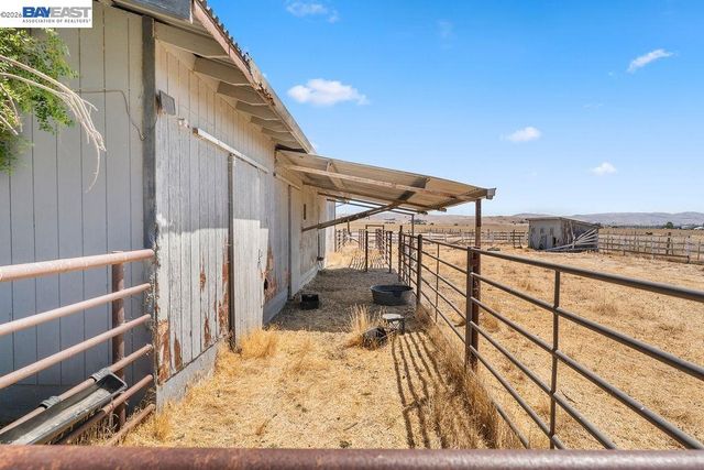 4767 Bel Roma Rd, Livermore, CA 94551