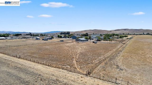 4767 Bel Roma Rd, Livermore, CA 94551
