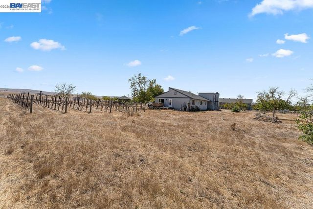 4767 Bel Roma Rd, Livermore, CA 94551