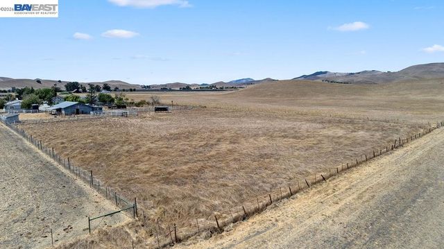 4767 Bel Roma Rd, Livermore, CA 94551