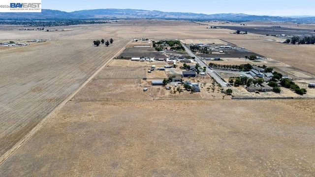 4767 Bel Roma Rd, Livermore, CA 94551