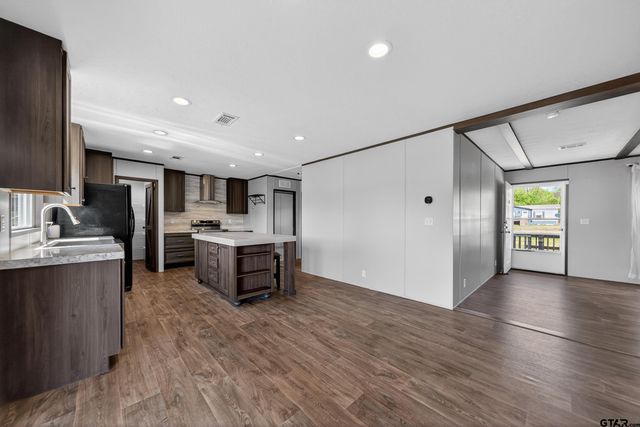 20766 Joe Paul, Chandler, TX 75758