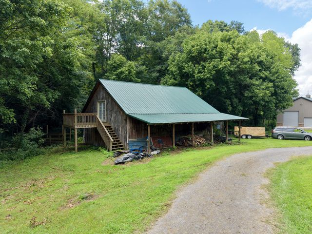 490 Ford Hollow Rd, Hartsville, TN 37074