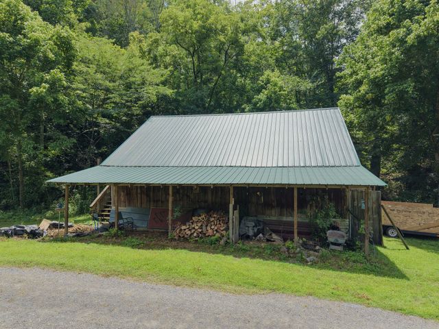 490 Ford Hollow Rd, Hartsville, TN 37074