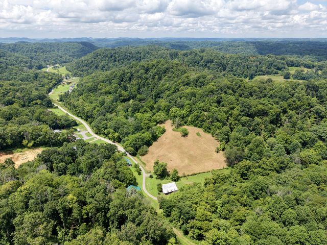 490 Ford Hollow Rd, Hartsville, TN 37074