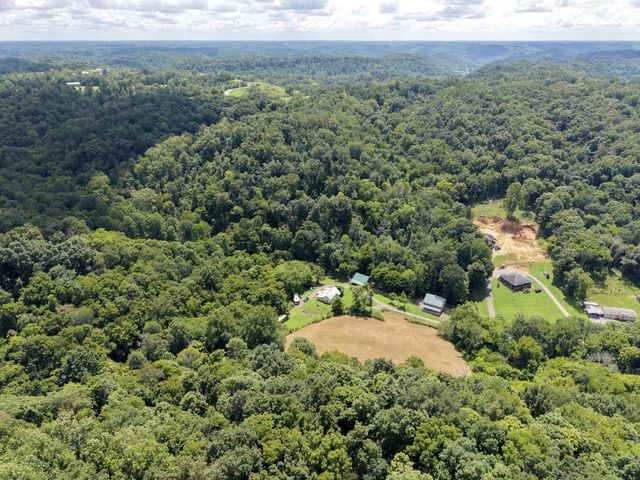 490 Ford Hollow Rd, Hartsville, TN 37074