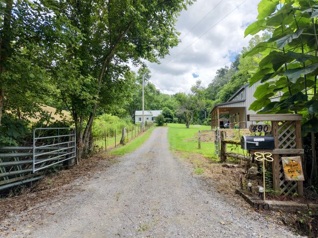 490 Ford Hollow Rd, Hartsville, TN 37074