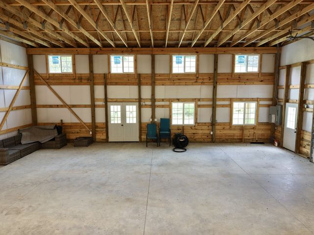 490 Ford Hollow Rd, Hartsville, TN 37074