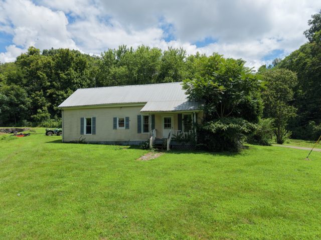 490 Ford Hollow Rd, Hartsville, TN 37074