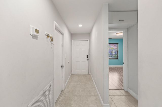 41 Bethesda Park Circle K41, Boynton Beach, FL 33435