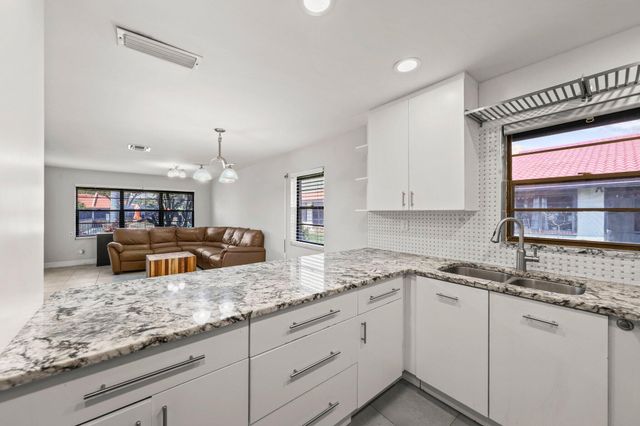 41 Bethesda Park Circle K41, Boynton Beach, FL 33435