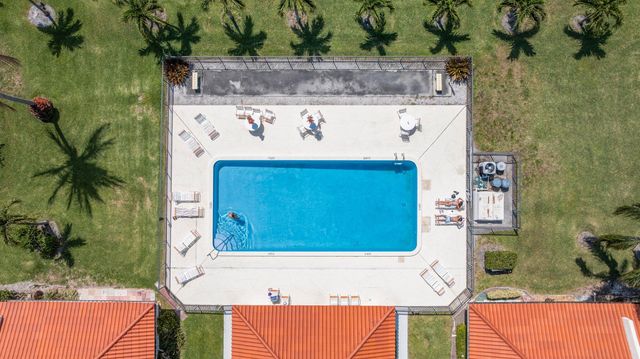 41 Bethesda Park Circle K41, Boynton Beach, FL 33435