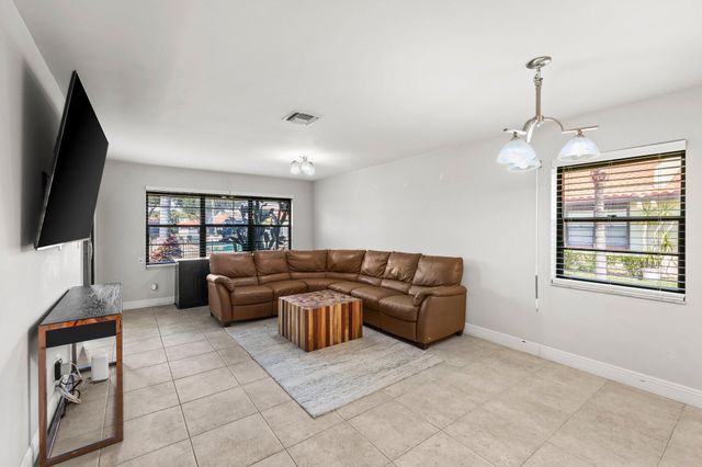 41 Bethesda Park Circle K41, Boynton Beach, FL 33435