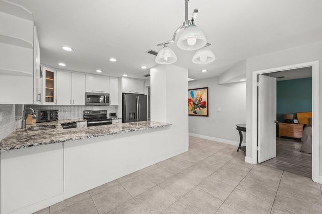 41 Bethesda Park Circle K41, Boynton Beach, FL 33435