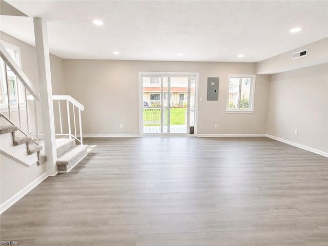 20 Cantamar CT, Hampton, VA 23664