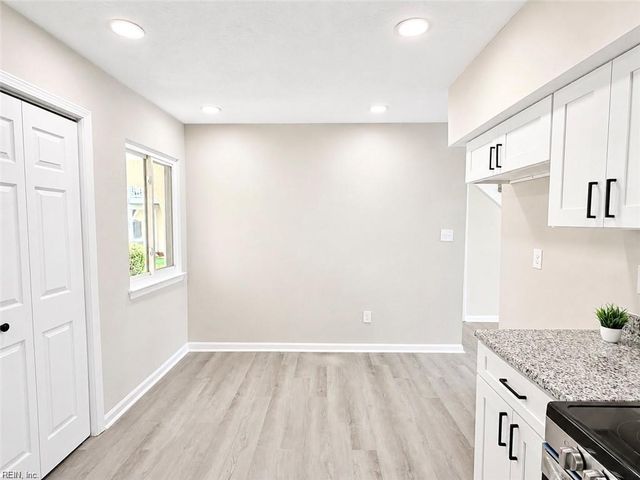 20 Cantamar CT, Hampton, VA 23664