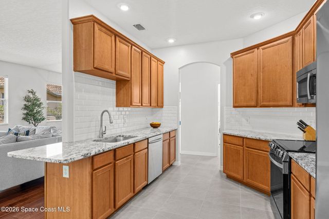 8064 Kingswood Way, Melbourne, FL 32940