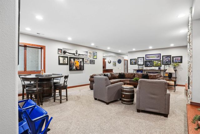 1711 Greenhill Drive, Cedar Falls, IA 50613