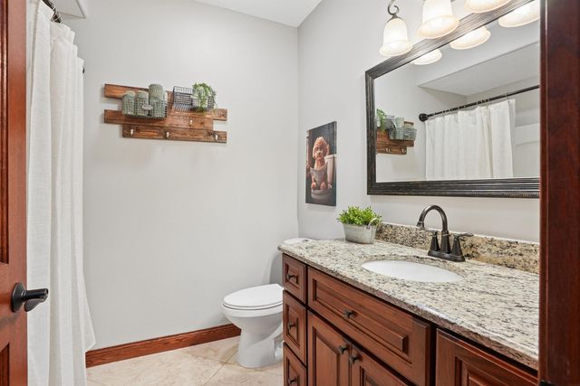 1711 Greenhill Drive, Cedar Falls, IA 50613
