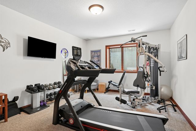 1711 Greenhill Drive, Cedar Falls, IA 50613