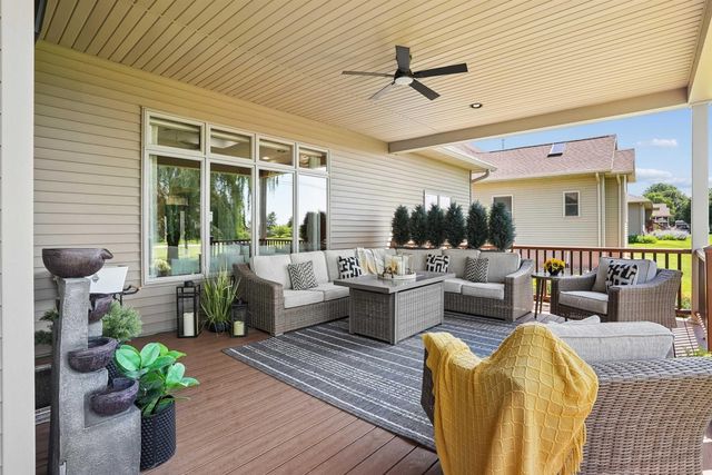 1711 Greenhill Drive, Cedar Falls, IA 50613