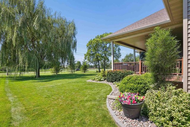 1711 Greenhill Drive, Cedar Falls, IA 50613