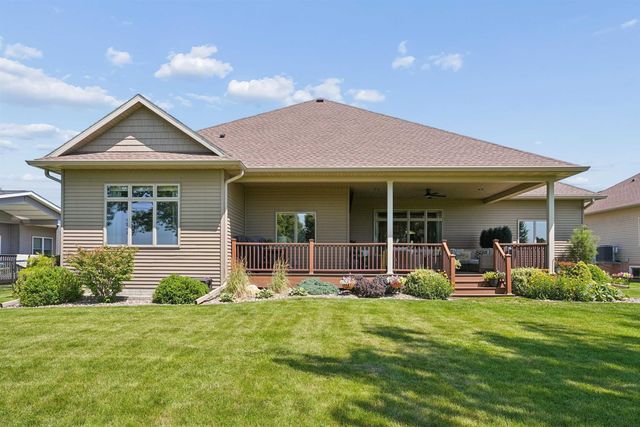 1711 Greenhill Drive, Cedar Falls, IA 50613