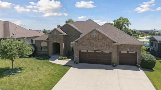 1711 Greenhill Drive, Cedar Falls, IA 50613