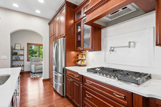 1711 Greenhill Drive, Cedar Falls, IA 50613