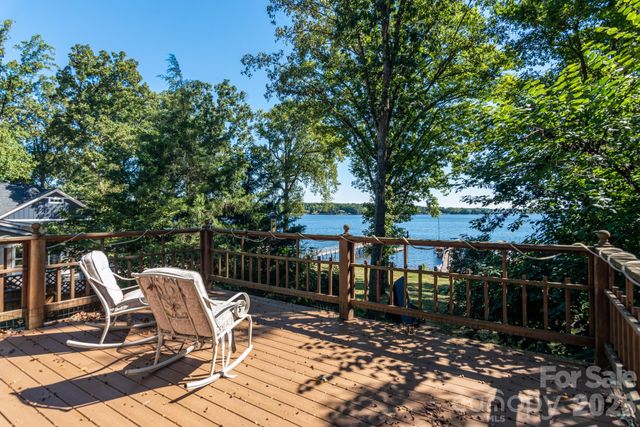 7889 Tradewinds Drive, Sherrills Ford, NC 28673